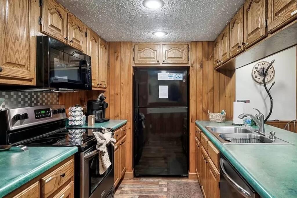 Beary Peaceful Smokies Retreat: Hot-Tub & Pools Villa Pigeon Forge Eksteriør bilde