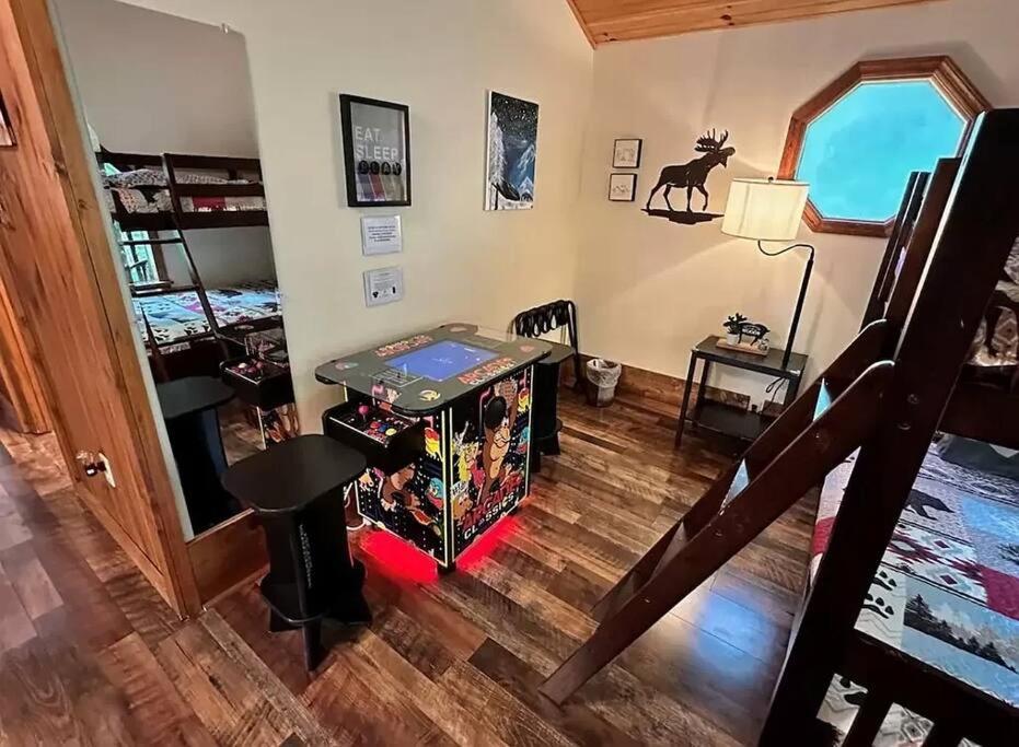 Beary Peaceful Smokies Retreat: Hot-Tub & Pools Villa Pigeon Forge Eksteriør bilde