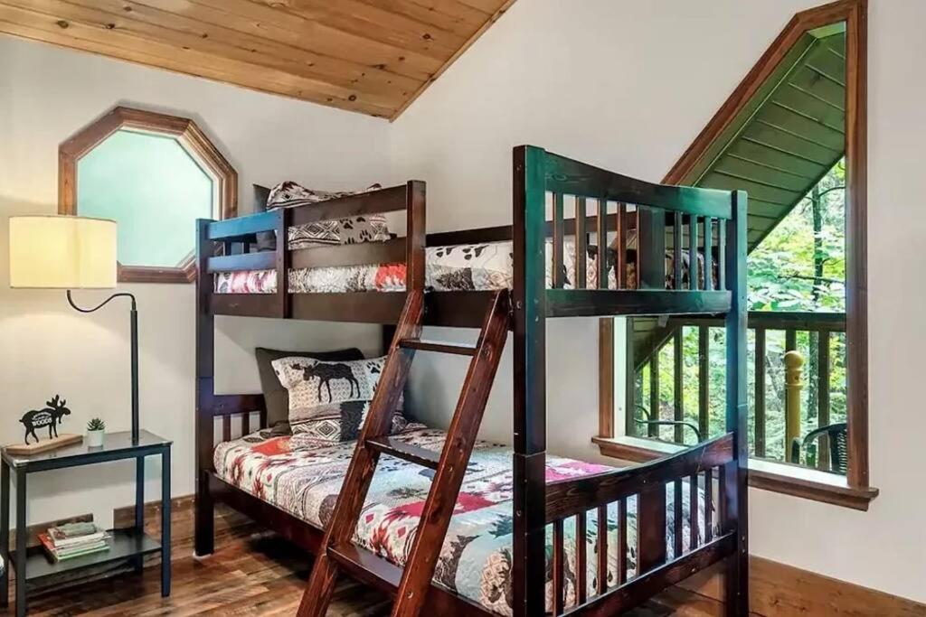 Beary Peaceful Smokies Retreat: Hot-Tub & Pools Villa Pigeon Forge Eksteriør bilde